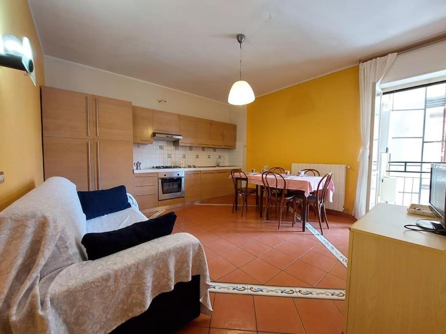 [50 metri dal mare] - Free parking e A/C Apartment Pietra Ligure Bagian luar foto