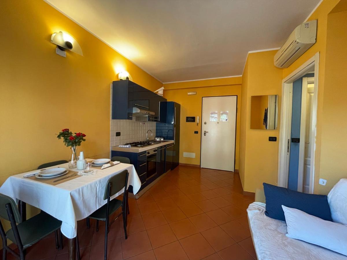 [50 metri dal mare] - Free parking e A/C Apartment Pietra Ligure Bagian luar foto