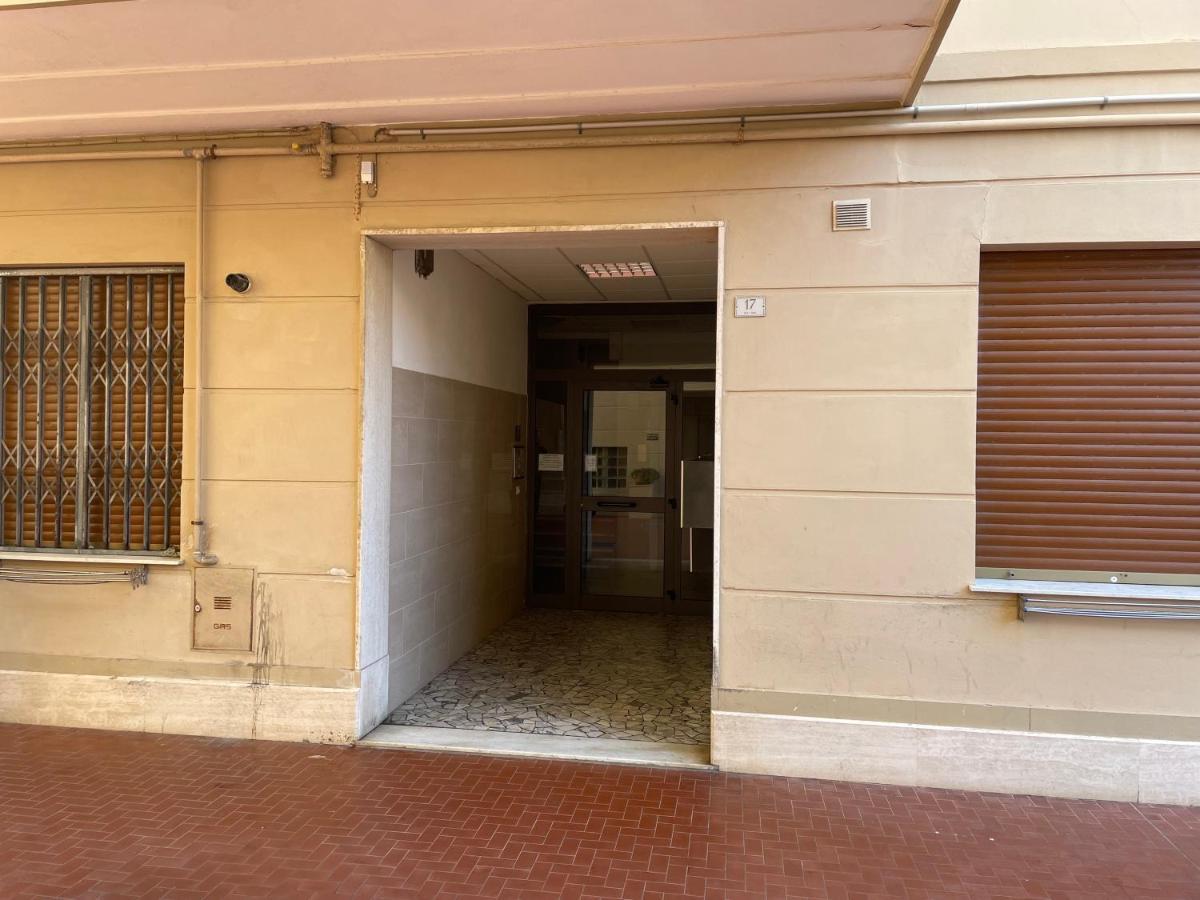 [50 metri dal mare] - Free parking e A/C Apartment Pietra Ligure Bagian luar foto