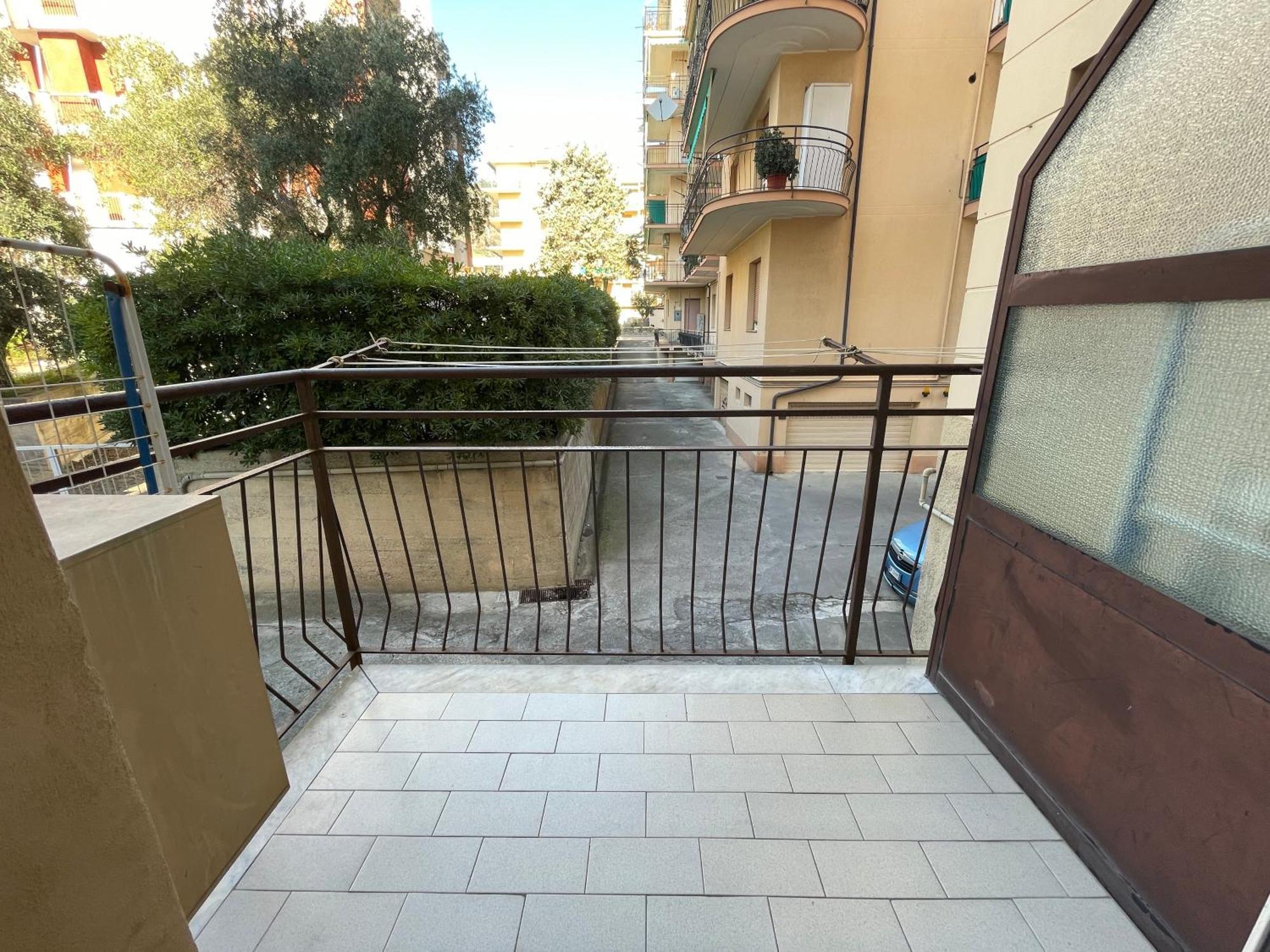 [50 metri dal mare] - Free parking e A/C Apartment Pietra Ligure Bagian luar foto