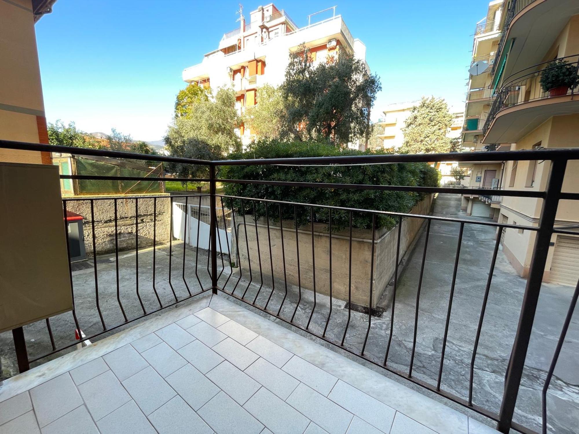 [50 metri dal mare] - Free parking e A/C Apartment Pietra Ligure Bagian luar foto